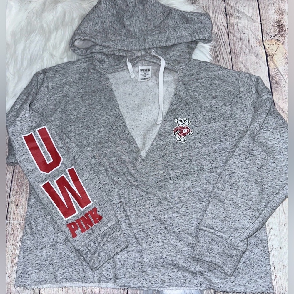 PINK Victoria Secret 5th & Ocean UW Wisconsin Badgers Size M